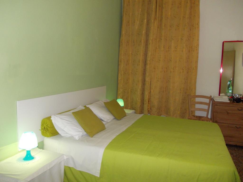 טרוויסו Travellers Lodge Bed & Rooms חדר תמונה