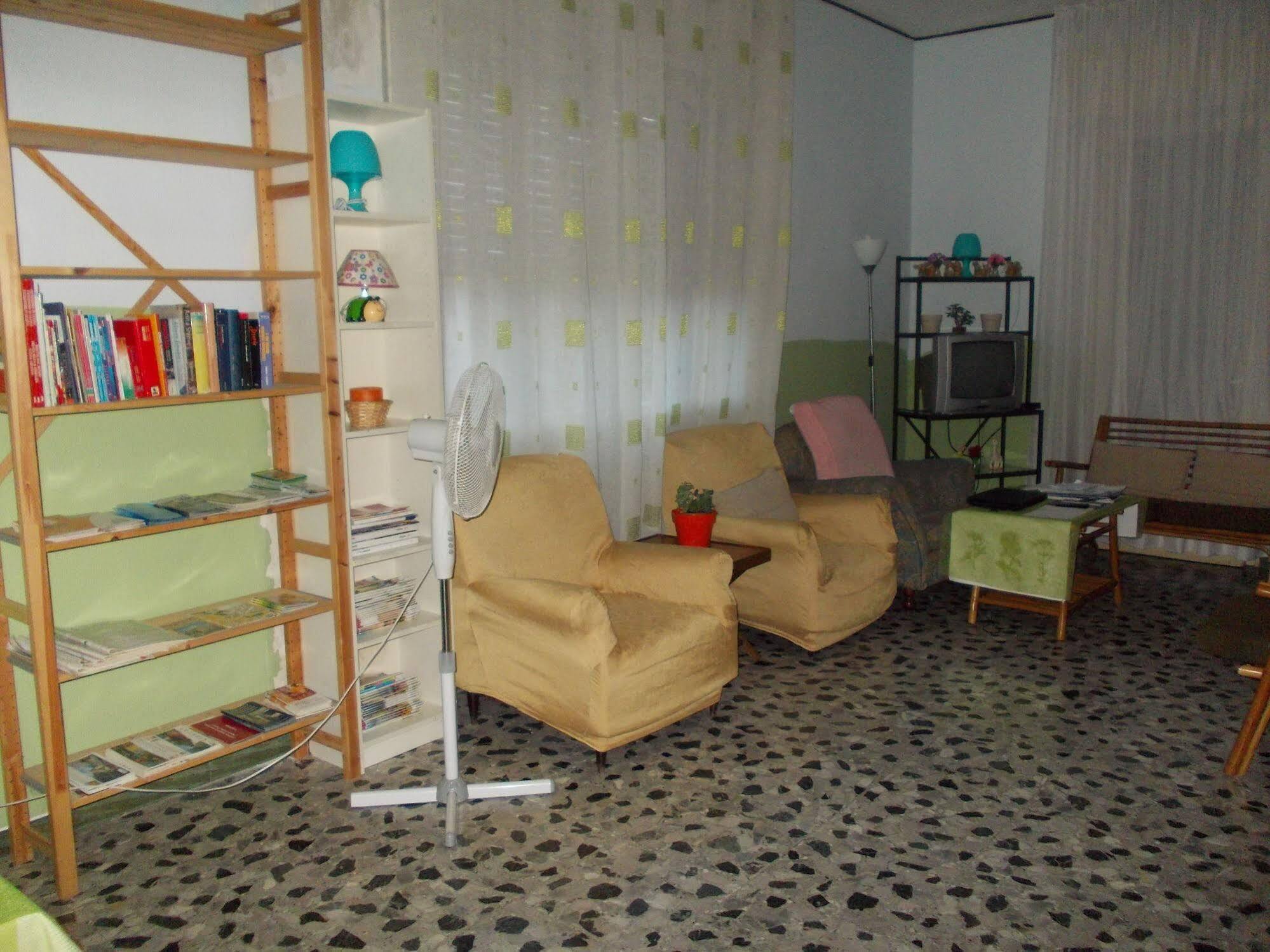 טרוויסו Travellers Lodge Bed & Rooms מראה חיצוני תמונה