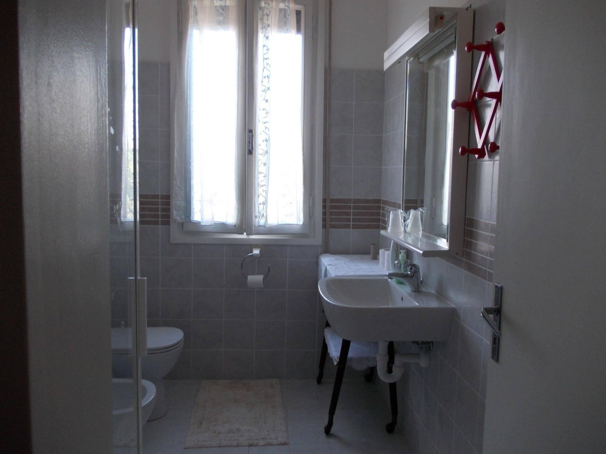 טרוויסו Travellers Lodge Bed & Rooms מראה חיצוני תמונה