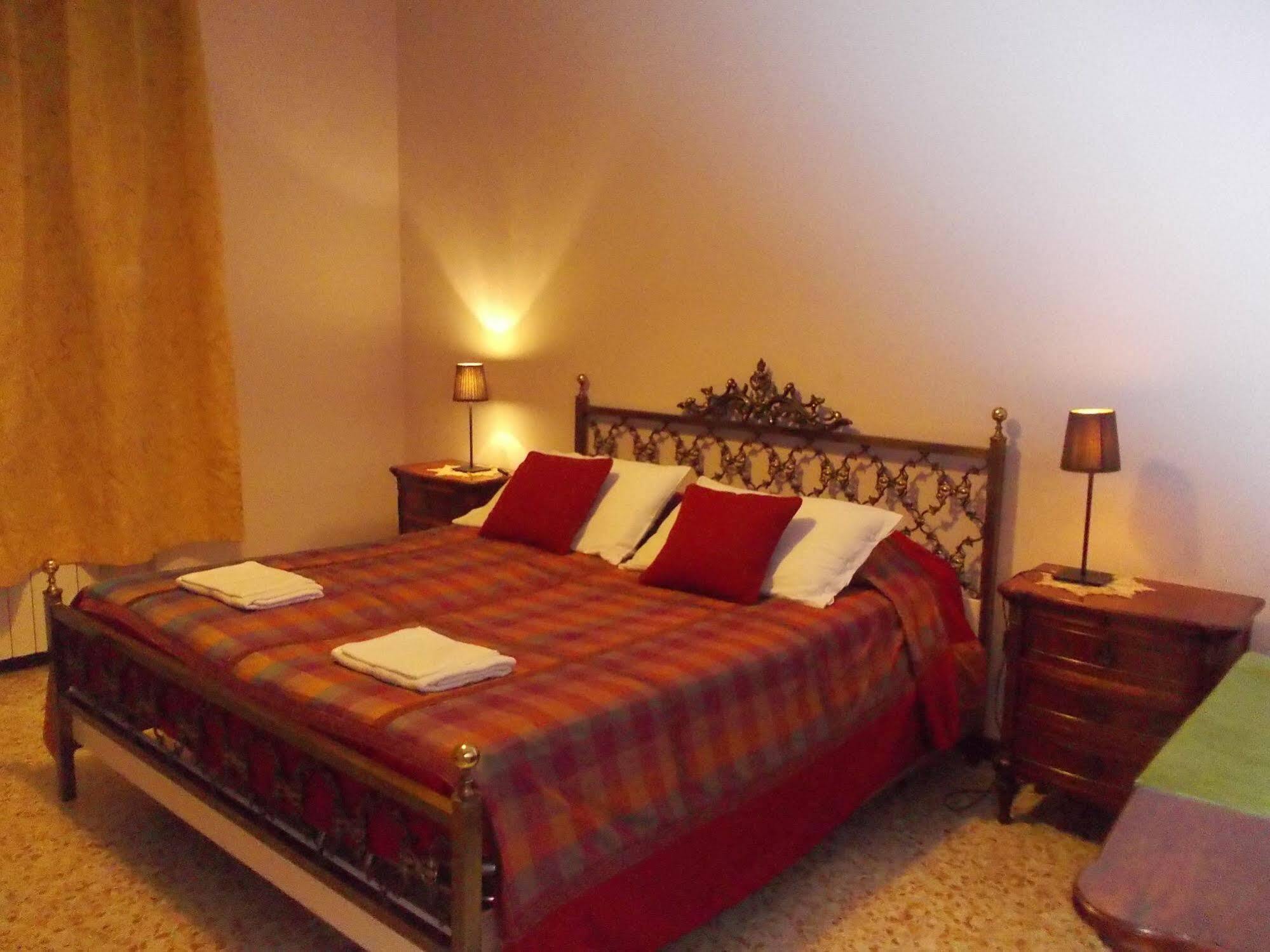 טרוויסו Travellers Lodge Bed & Rooms מראה חיצוני תמונה