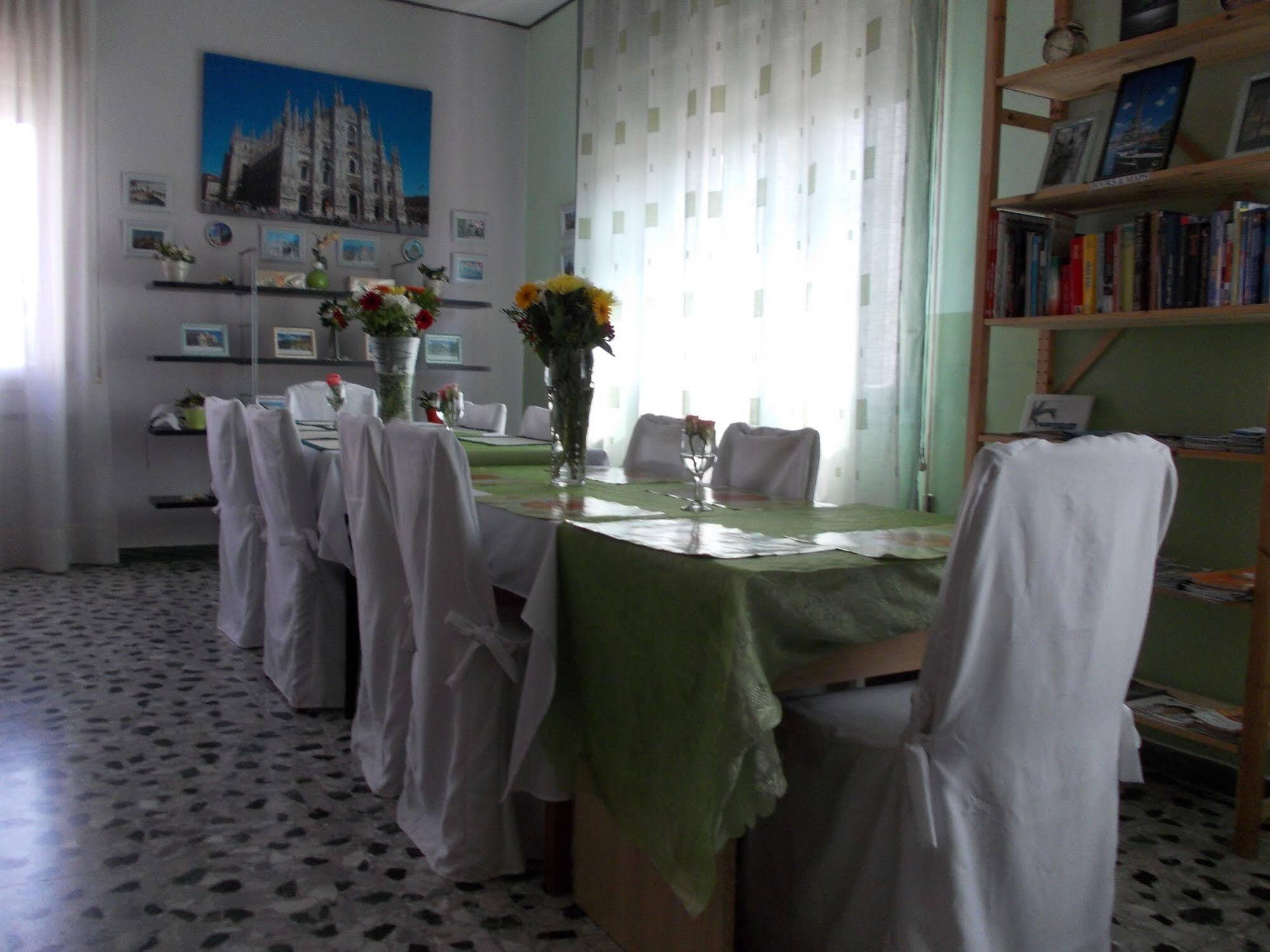 טרוויסו Travellers Lodge Bed & Rooms מראה חיצוני תמונה