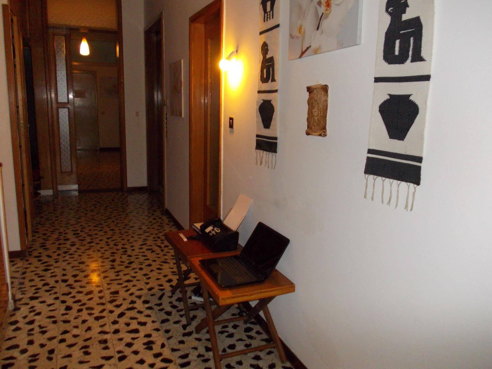 טרוויסו Travellers Lodge Bed & Rooms מראה חיצוני תמונה